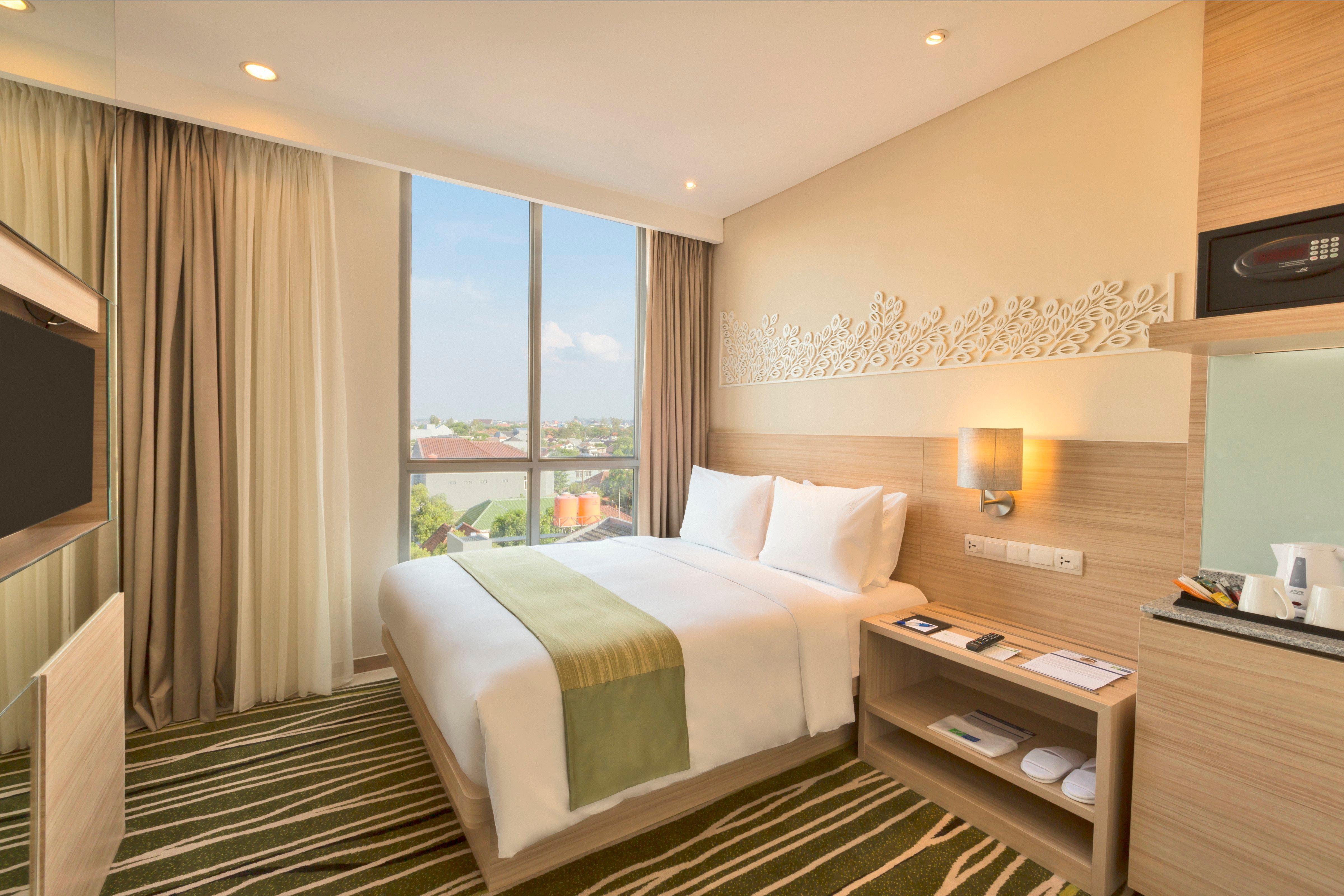 Holiday Inn Express Semarang Simpang Lima, An Ihg Hotel Экстерьер фото